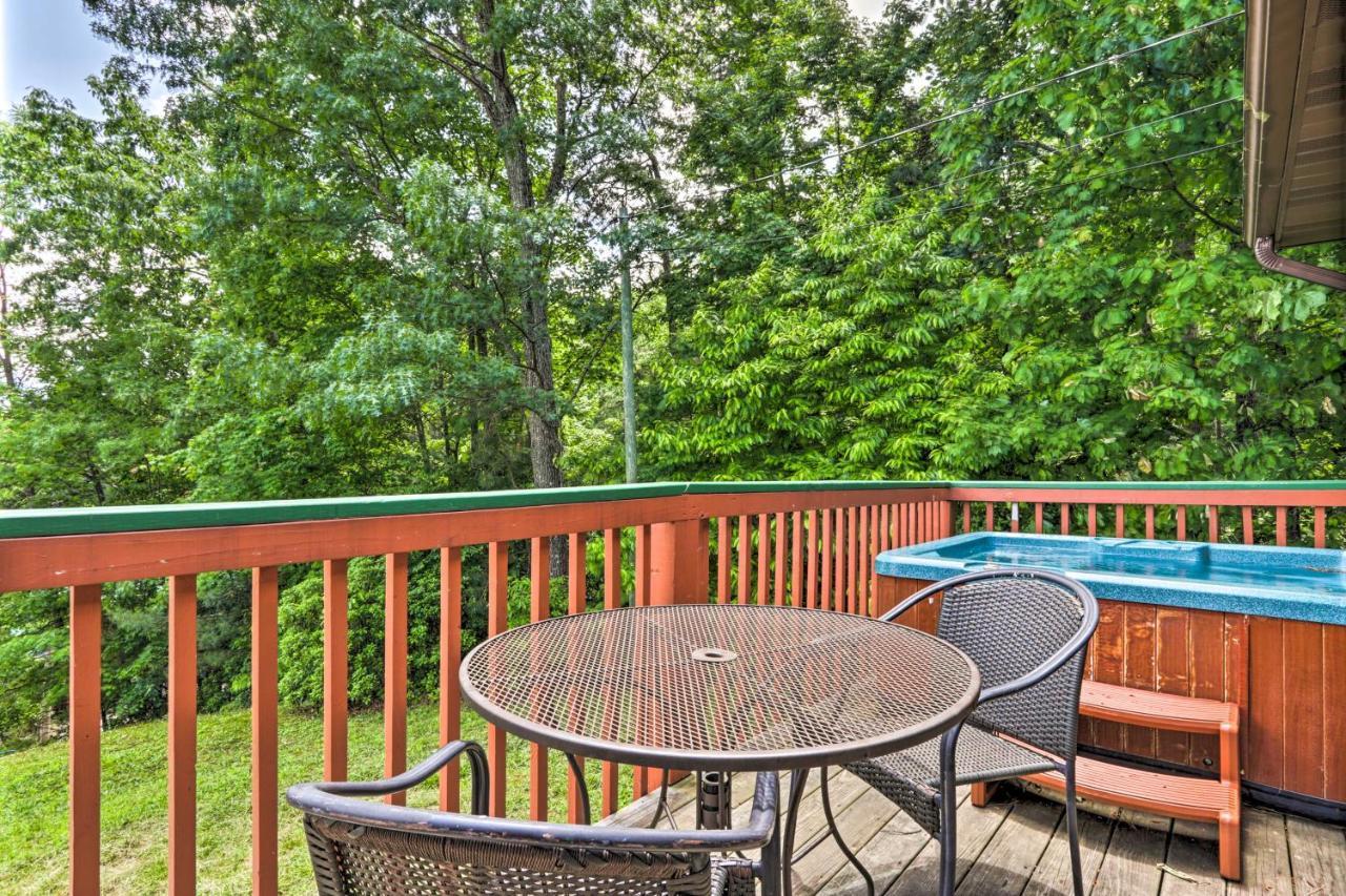 Gatlinburg Chalet Hot Tub, Sauna And Mountain View Εξωτερικό φωτογραφία